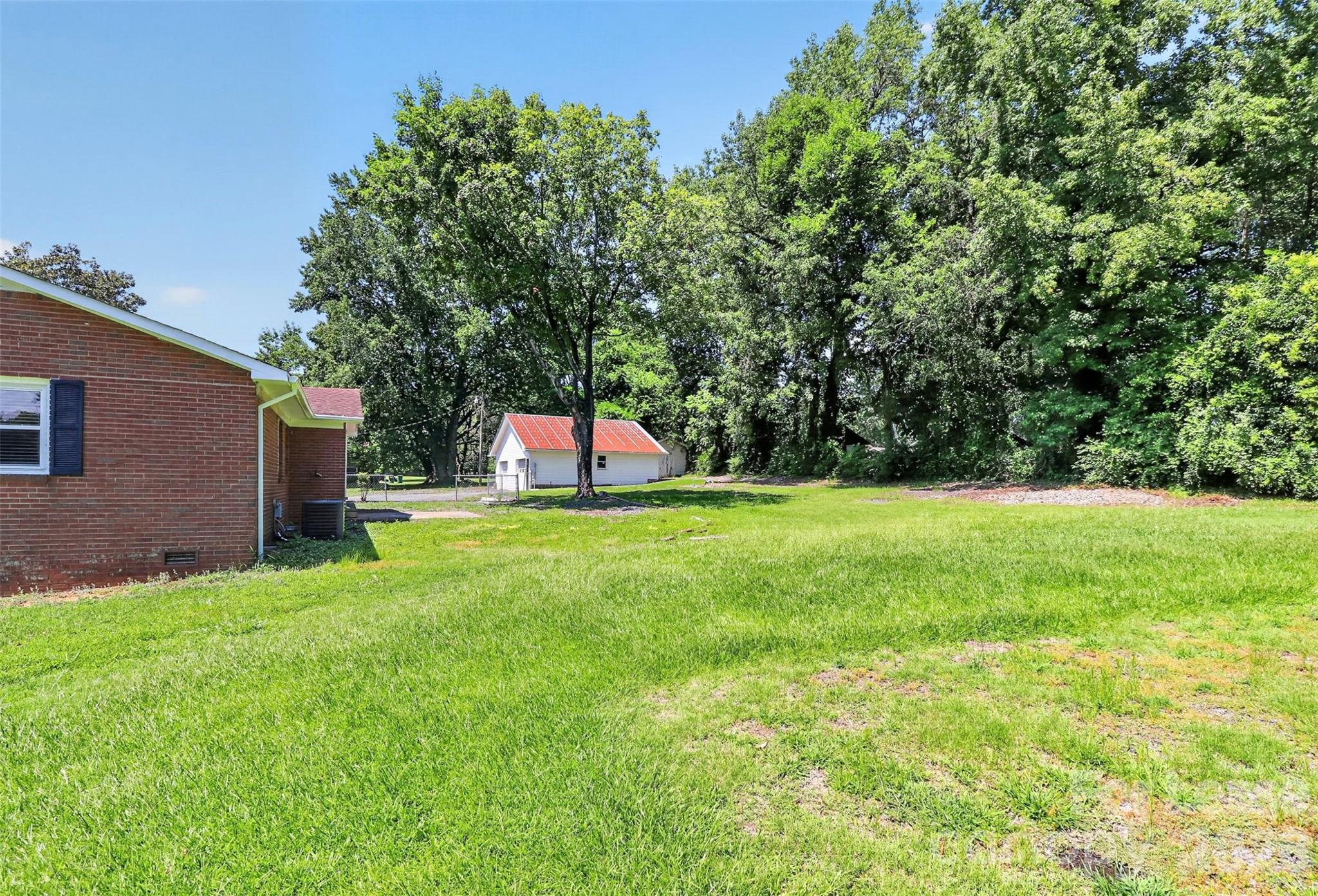 6901 Ridge Lane Road Charlotte, NC 28262 - Photo 36 of 40