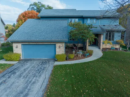 $399,900 | 973 Duvall Drive, Woodstock, IL 60098