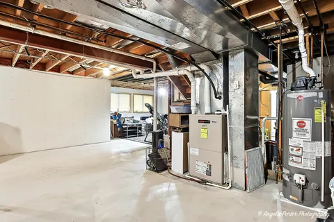 a view of a garage room