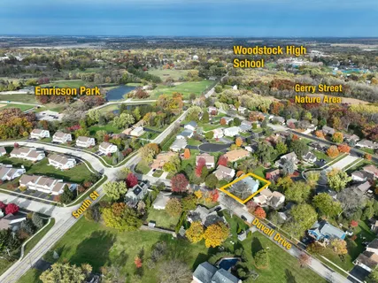 $399,900 | 973 Duvall Drive, Woodstock, IL 60098