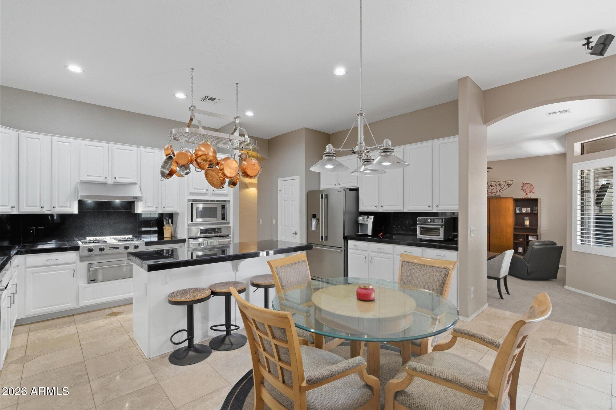 4623 East Red Bird Road Cave Creek, AZ 85331 - Photo 13 of 55 Family room & eat-in kitchen