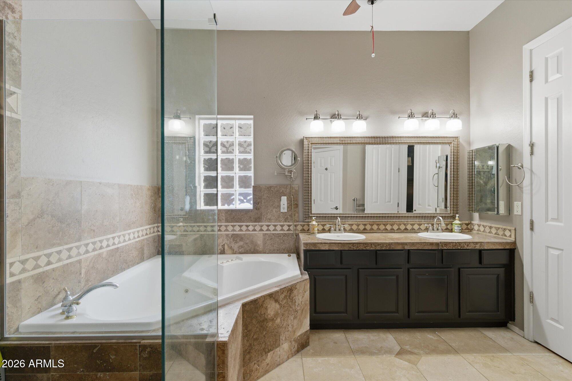 4623 East Red Bird Road Cave Creek, AZ 85331 - Photo 23 of 55 Luxurious bathroom