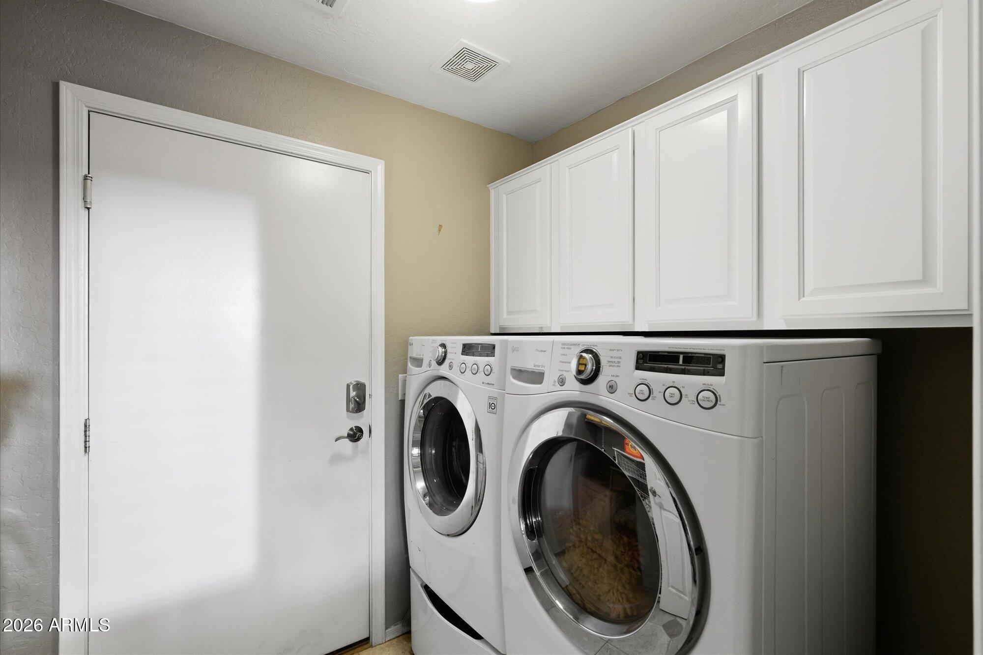 4623 East Red Bird Road Cave Creek, AZ 85331 - Photo 32 of 55 Laudry room w sink