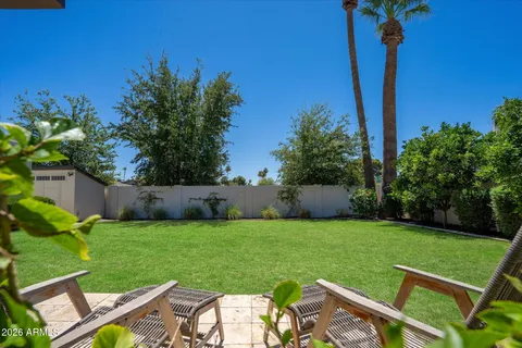 $1,075,000 | 241 East Forest Hills Drive, Phoenix, AZ 85022