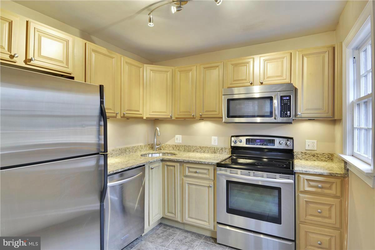 306 Wayne Place Silver Spring, MD 20910 - Photo 13 of 27 Kitchen