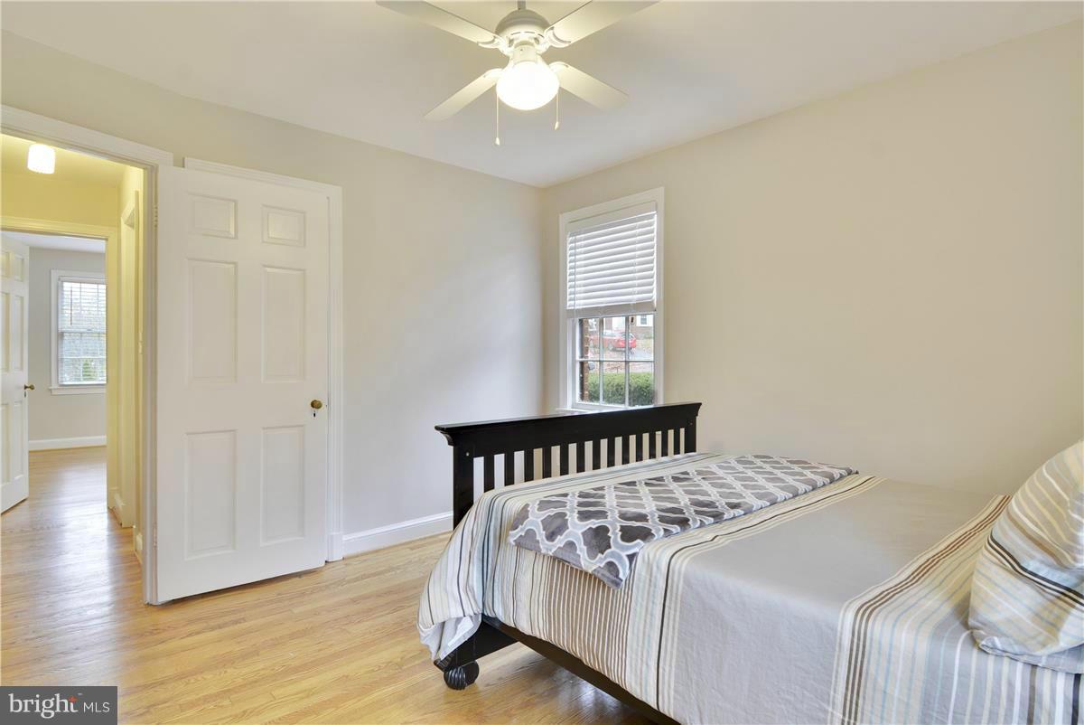 306 Wayne Place Silver Spring, MD 20910 - Photo 16 of 27 Bedroom
