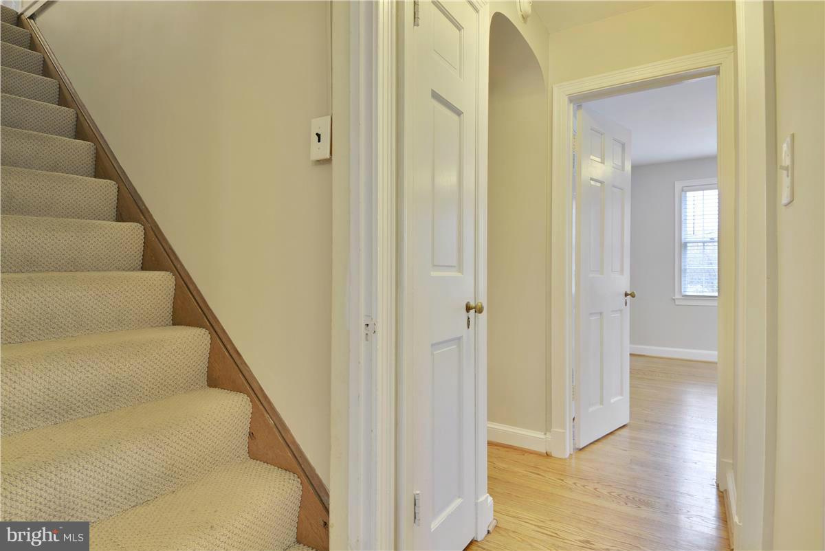 306 Wayne Place Silver Spring, MD 20910 - Photo 19 of 27 Interior (General)