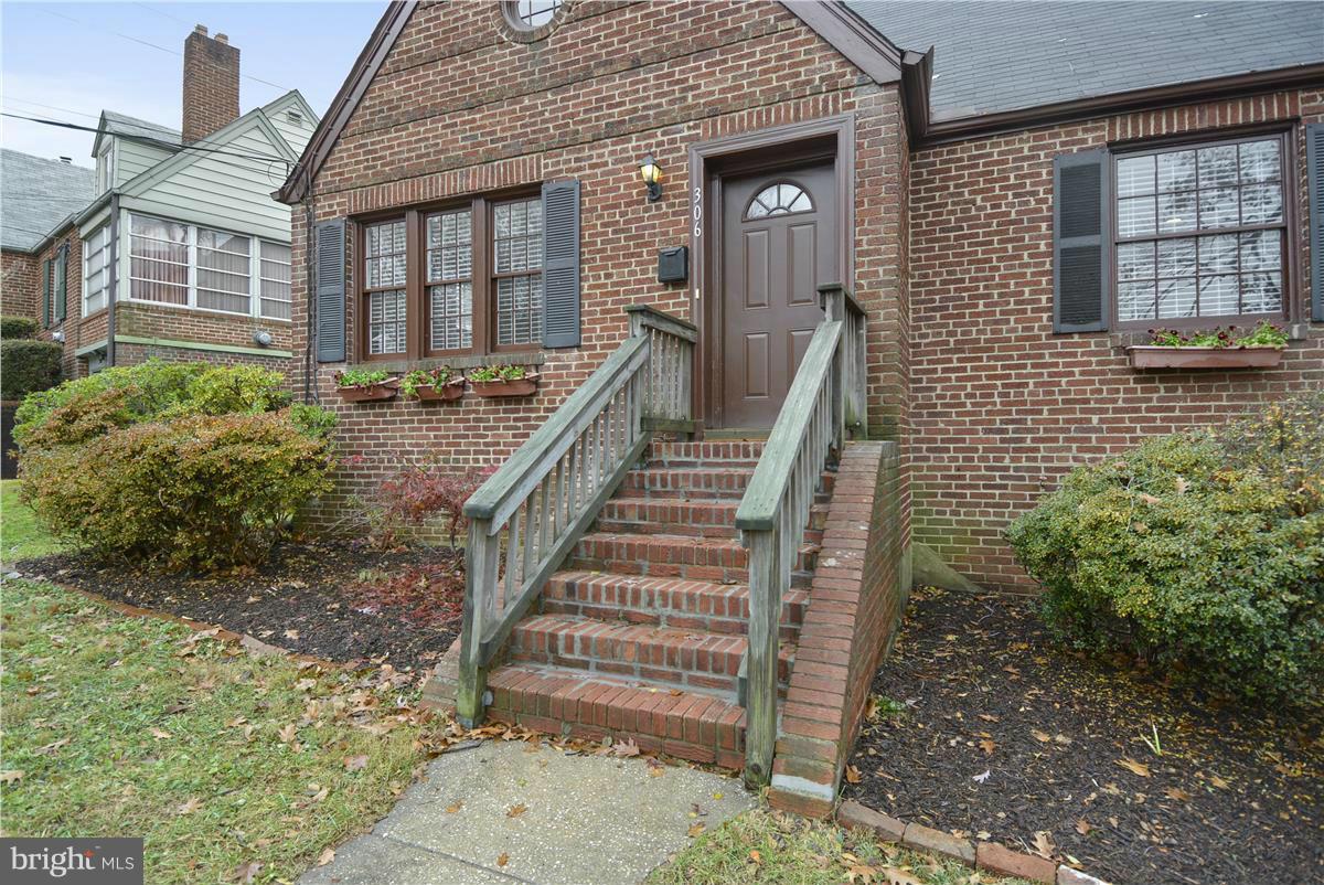 306 Wayne Place Silver Spring, MD 20910 - Photo 3 of 27 Exterior (General)