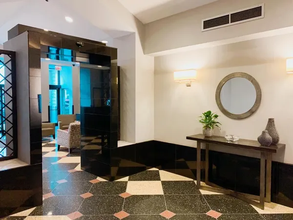 $2,200 | 111 West Maple Street, Unit 2511, Chicago, IL 60610