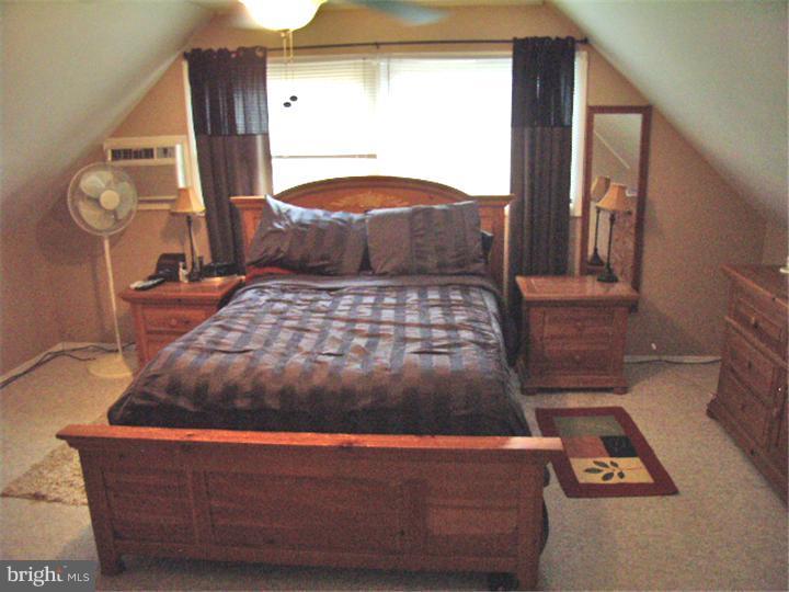 21 Candle Road Levittown, PA 19057 - Photo 8 of 9 Bedroom - Main