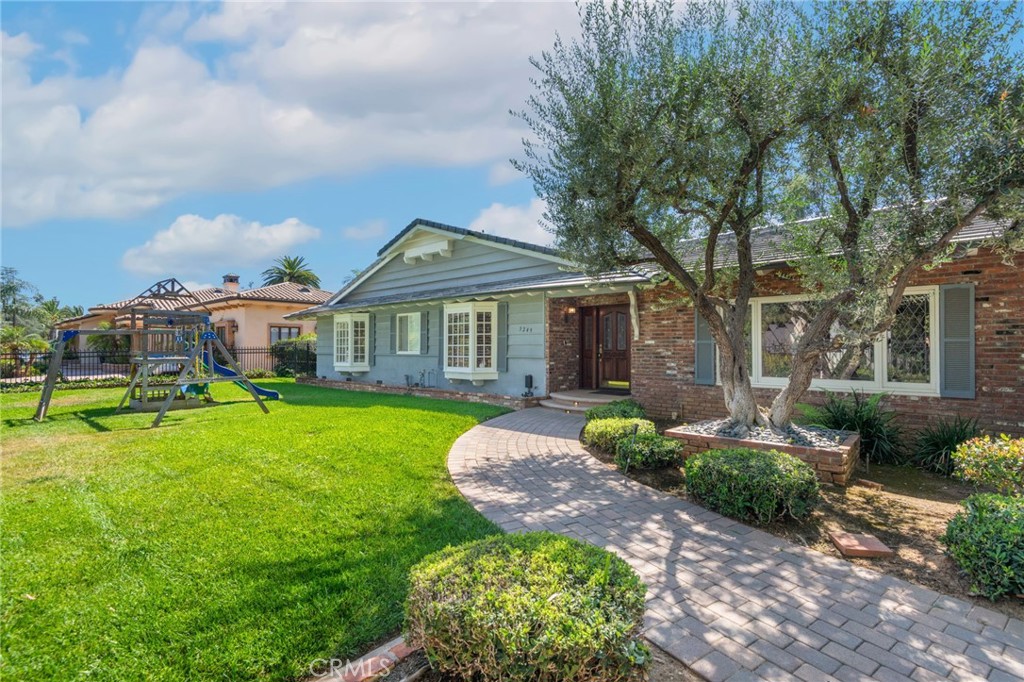 3249 North Rancho La Carlota Road Covina, CA 91724 - Photo 4 of 60