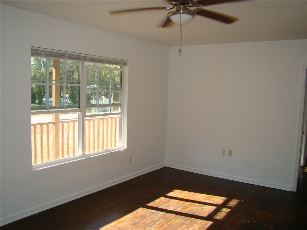 105 Eagles Nest Place Brunswick, GA 31525 - Photo 5 of 18 Living Room