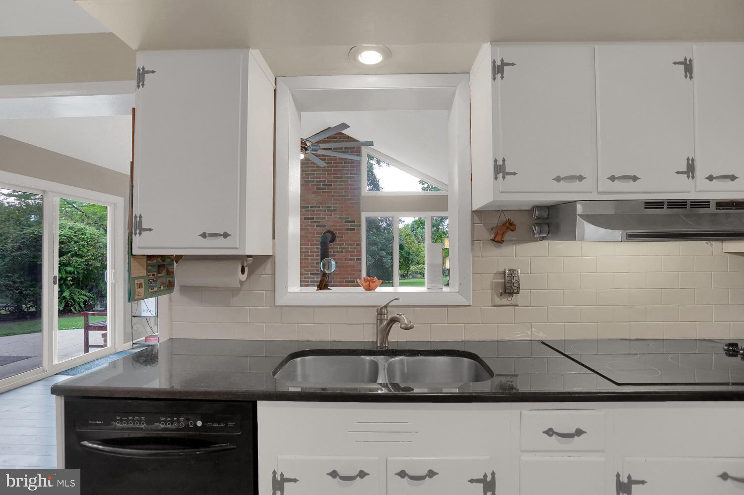1612 Mitchell Road Harrisburg, PA 17110 - Photo 11 of 44 Gallery Image 11