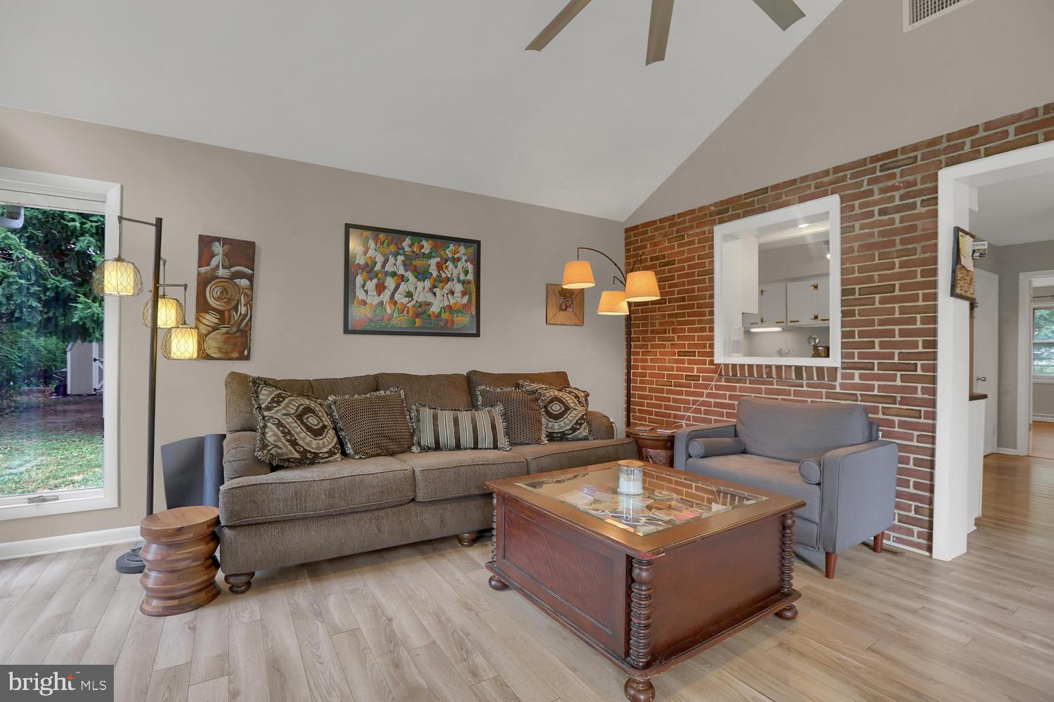 1612 Mitchell Road Harrisburg, PA 17110 - Photo 4 of 44 Gallery Image 4