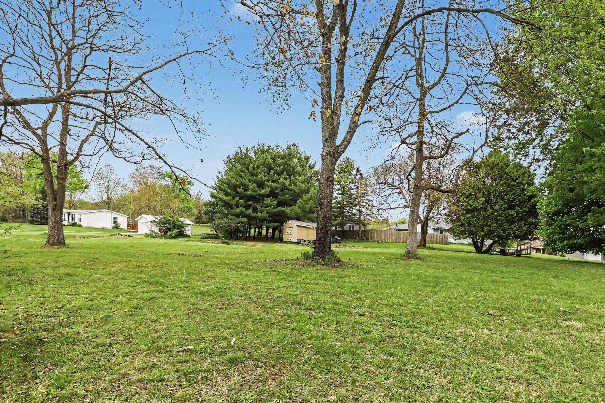 18-19 Elizabeth Drive Three Rivers, MI 49093 - Photo 17 of 24 003_file_4478