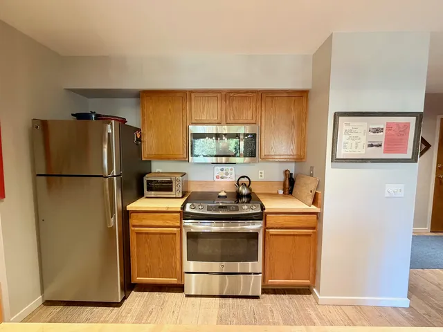 $630,000 | 130 Upper Snow Creek Road, Unit 93, Warren, VT 05674