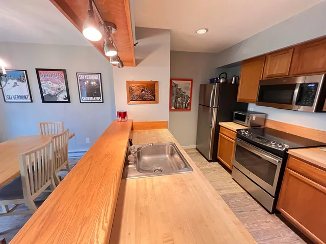 $630,000 | 130 Upper Snow Creek Road, Unit 93, Warren, VT 05674