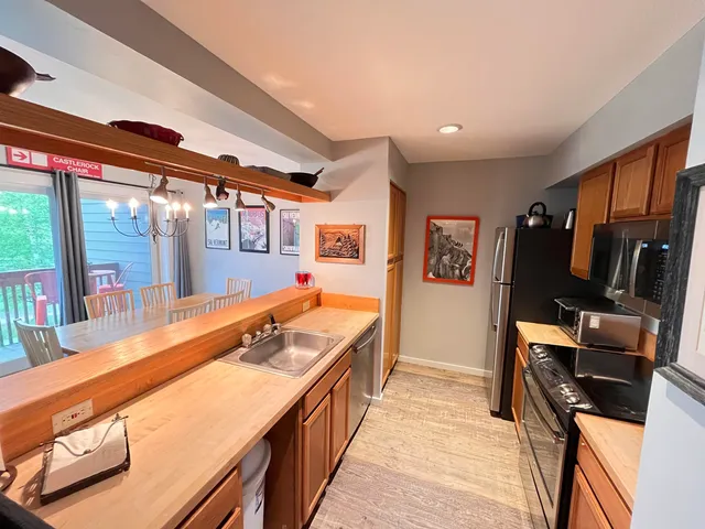 $630,000 | 130 Upper Snow Creek Road, Unit 93, Warren, VT 05674