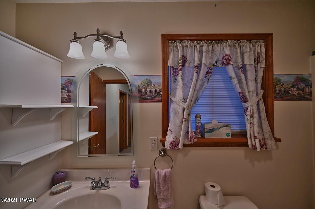886 Deerfield Road Lake Ariel, PA 18436 - Photo 29 of 83