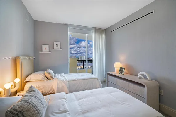 $23,000 | 17875 Collins Avenue, Unit 2602, Sunny Isles Beach, FL 33160