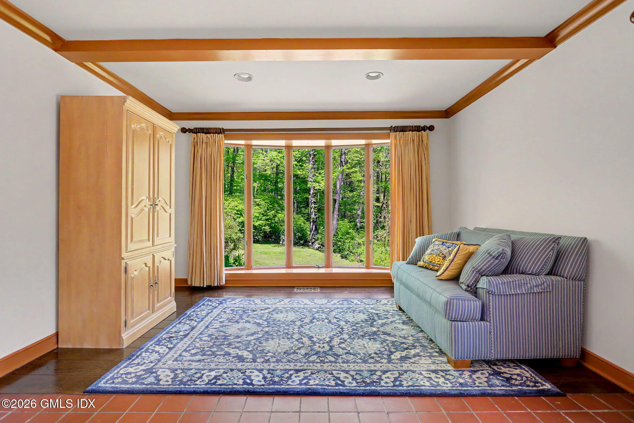 24 Hardscrabble Road Greenwich, CT 06831 - Photo 7 of 34 15-web-or-mls-24-hardscrabble-rd