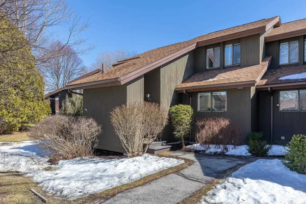 $625,000 | 94 Murray Hill Woods Road, Unit 64, Manchester, VT 05255