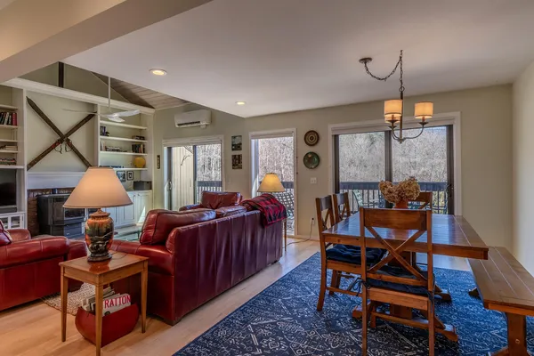 $625,000 | 94 Murray Hill Woods Road, Unit 64, Manchester, VT 05255