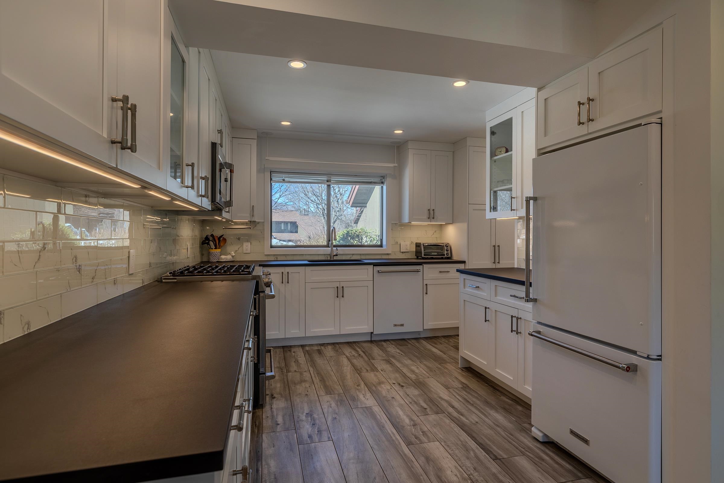 94 Murray Hill Woods Road, Unit 64 Manchester, VT 05255 - Photo 16 of 49