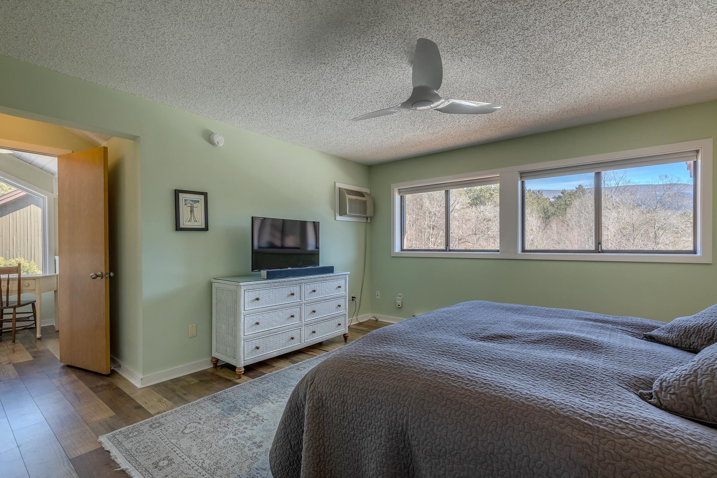 94 Murray Hill Woods Road, Unit 64 Manchester, VT 05255 - Photo 22 of 49