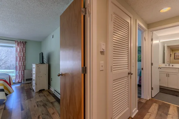 $625,000 | 94 Murray Hill Woods Road, Unit 64, Manchester, VT 05255