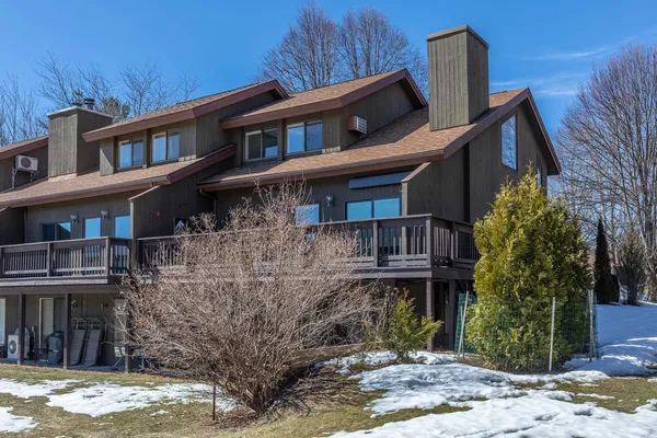 $625,000 | 94 Murray Hill Woods Road, Unit 64, Manchester, VT 05255