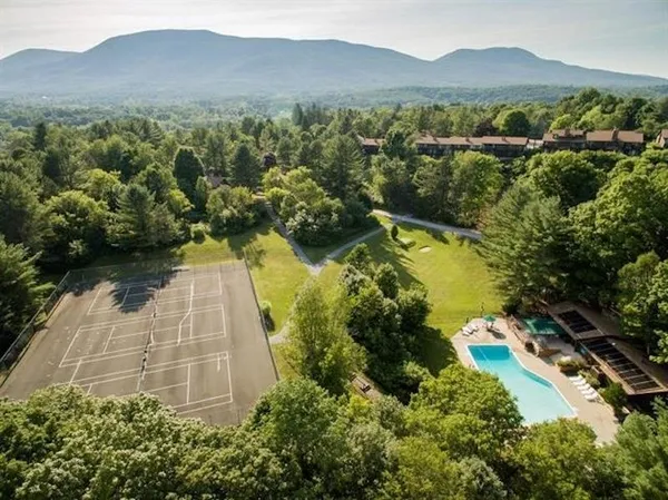 $625,000 | 94 Murray Hill Woods Road, Unit 64, Manchester, VT 05255