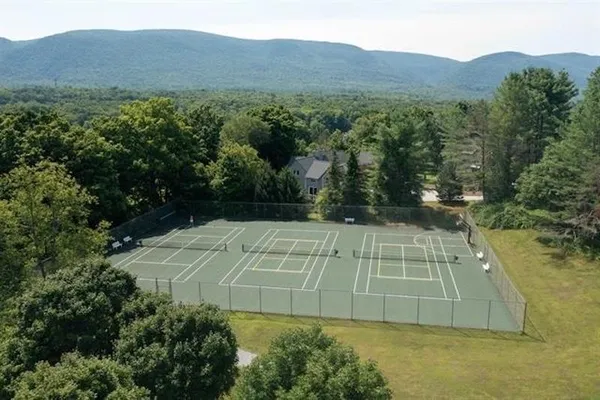 $625,000 | 94 Murray Hill Woods Road, Unit 64, Manchester, VT 05255