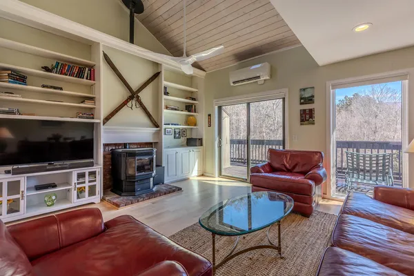 $625,000 | 94 Murray Hill Woods Road, Unit 64, Manchester, VT 05255