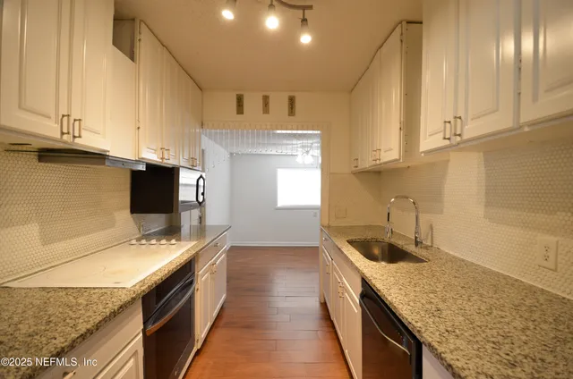 $1,700 | 2705 Southside Boulevard, Jacksonville, FL 32216