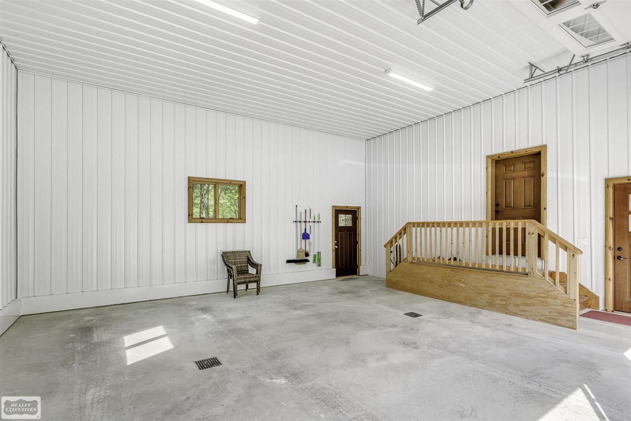 10457 Imlay City Road Avoca, MI 48006 - Photo 43 of 77 50075271-42.JPG