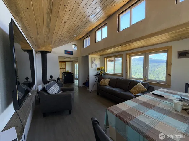 a view of walk in closet