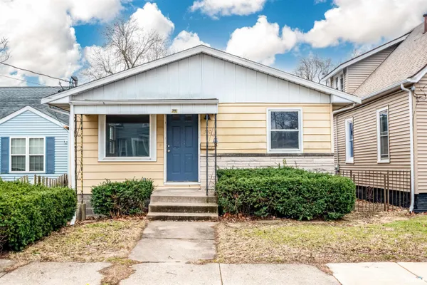 $89,900 | 308 East Corrington Avenue, Peoria, IL 61603