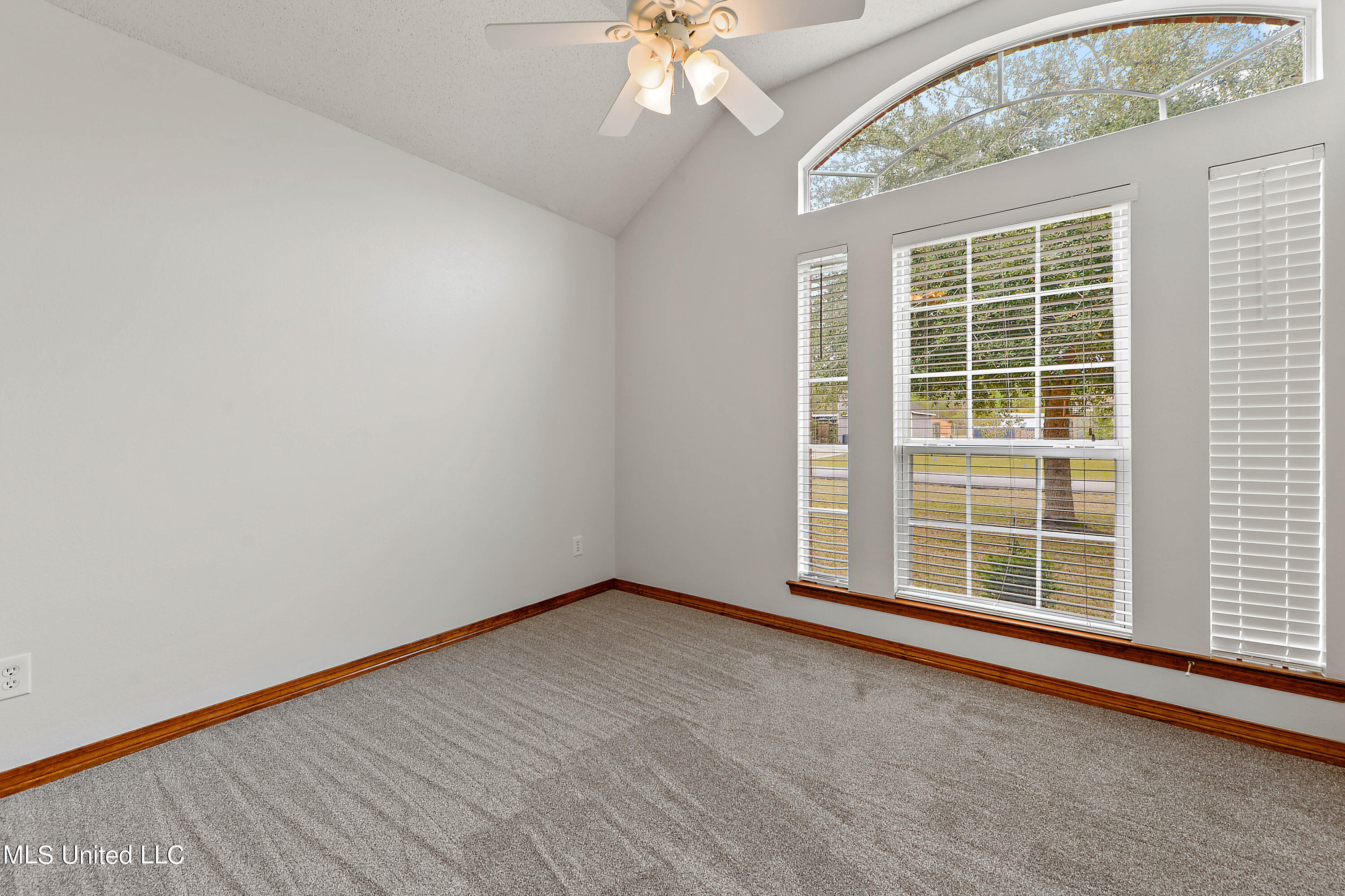 15300 Parker Road Biloxi, MS 39532 - Photo 18 of 24 Bedroom 3