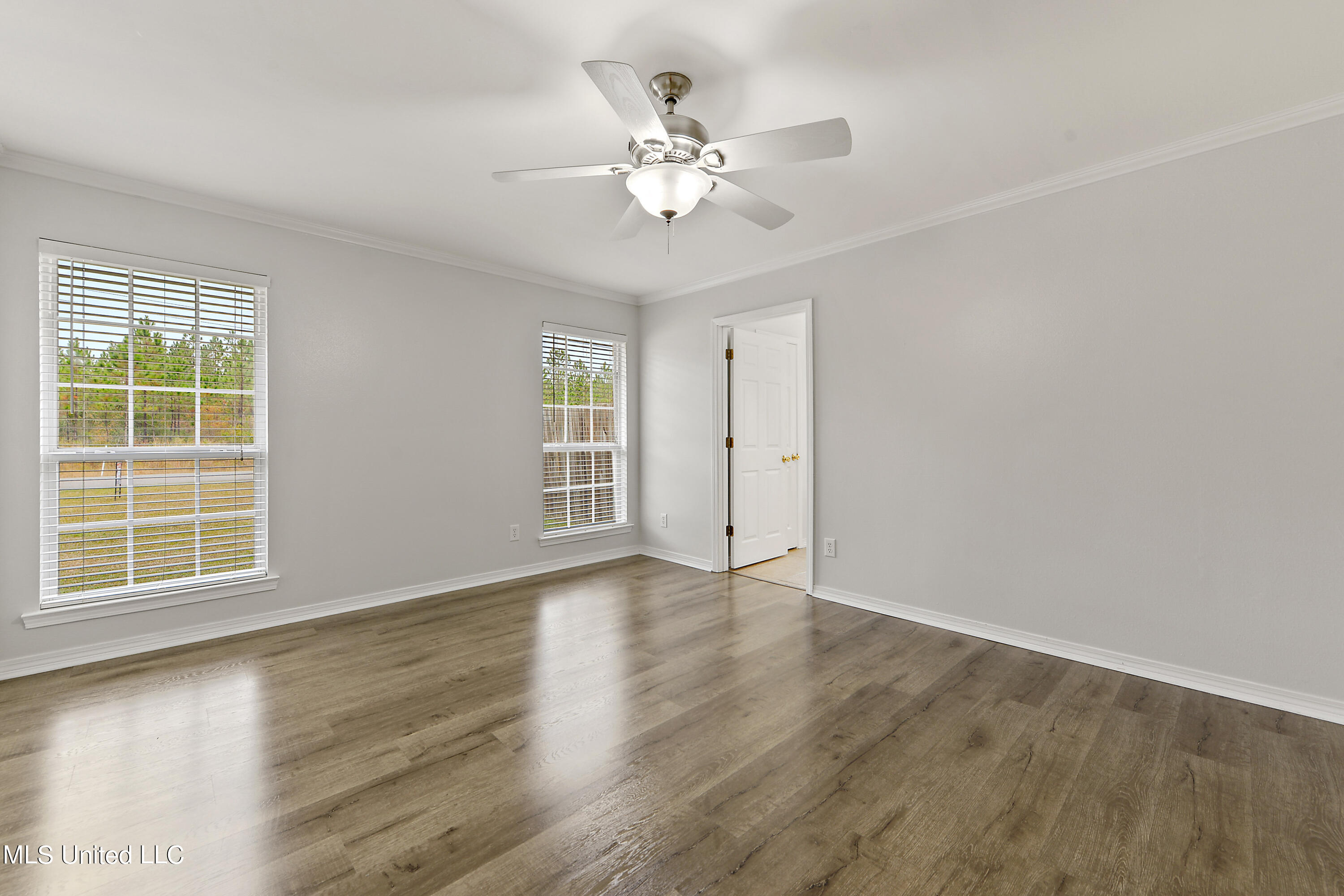 15300 Parker Road Biloxi, MS 39532 - Photo 10 of 24 Master Bedroom