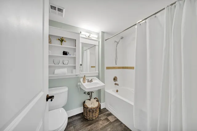 $224,000 | 9300 Baytowne Wharf Boulevard, Unit 525, Miramar Beach, FL 32550