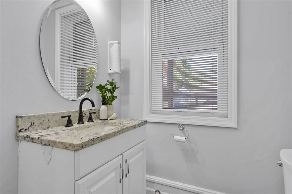 288 St James Avenue Springfield, MA 01109 - Photo 19 of 41
