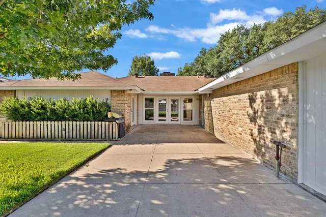 $624,000 | 3927 High Summit Drive, Dallas, TX 75244