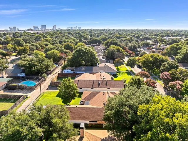 $624,000 | 3927 High Summit Drive, Dallas, TX 75244