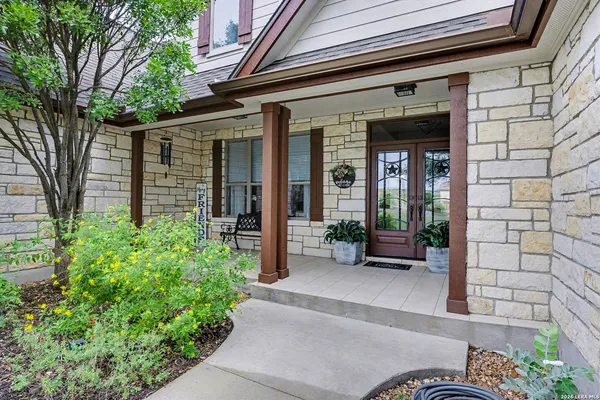 $995,000 | 154 Quarry Point, New Braunfels, TX 78132