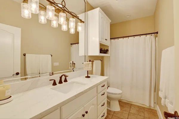 $995,000 | 154 Quarry Point, New Braunfels, TX 78132