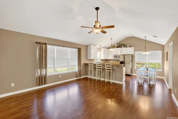 $995,000 | 154 Quarry Point, New Braunfels, TX 78132