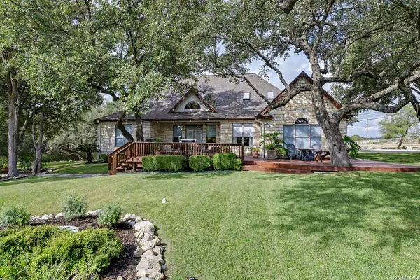 $995,000 | 154 Quarry Point, New Braunfels, TX 78132
