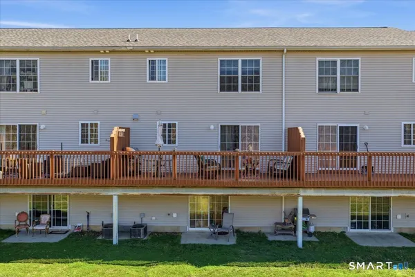 $339,000 | 156 Briar Lane, Unit 156, Norwich, CT 06360