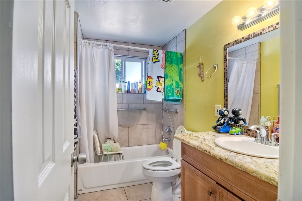 1085 Regal Road Encinitas, CA 92024 - Photo 20 of 25